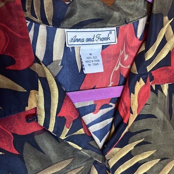 Vintage Anna & Frank 100% Silk Floral Blouse Button Collar Shirt Hawaiian - Picture 2 of 3
